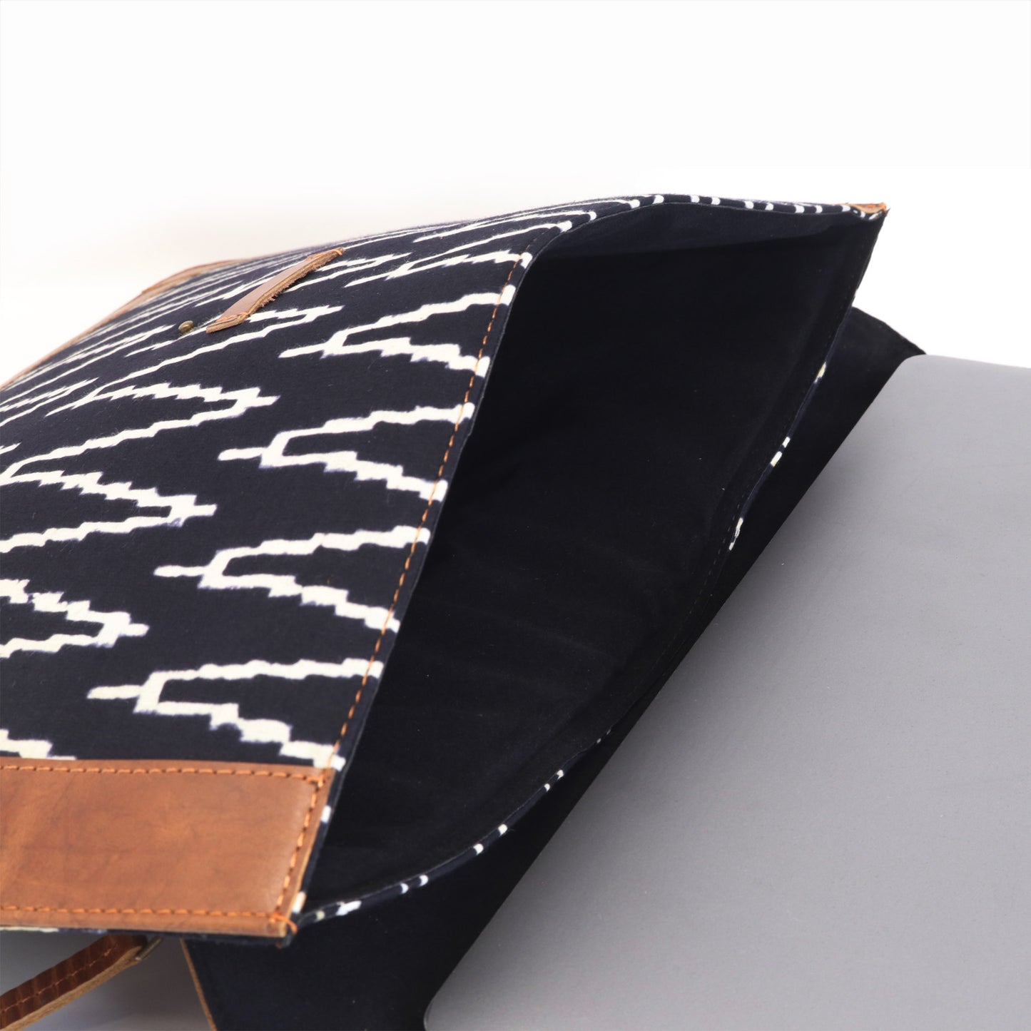 ZELORA PARIS Black Floral Kalamkari Edition Laptop